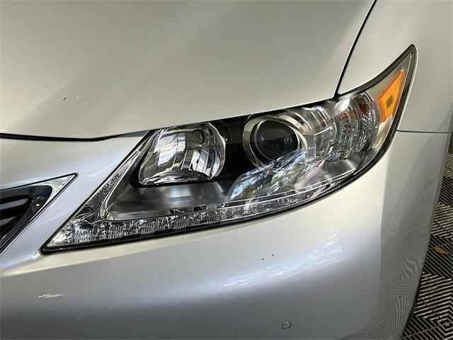 used 2014 Lexus ES 300h car, priced at $16,704