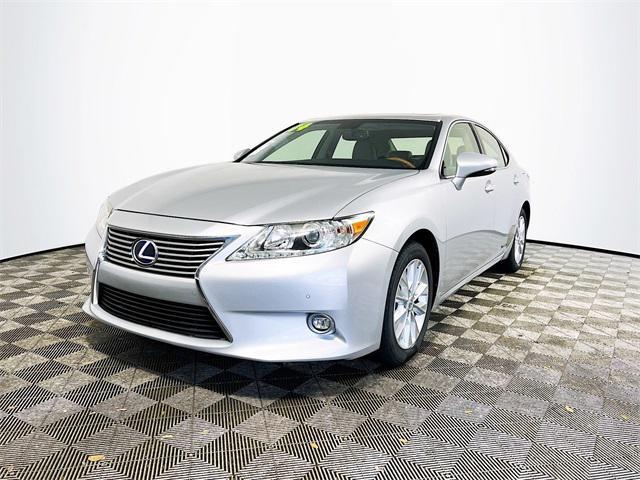 used 2014 Lexus ES 300h car, priced at $16,704