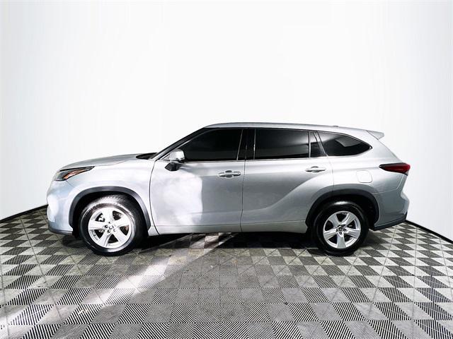 used 2022 Toyota Highlander car, priced at $24,799