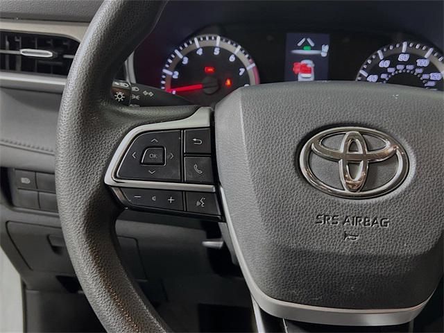 used 2022 Toyota Highlander car, priced at $24,799