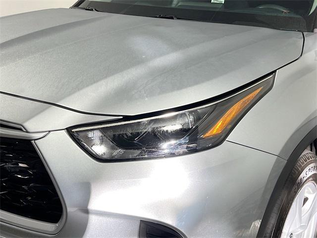 used 2022 Toyota Highlander car, priced at $24,799