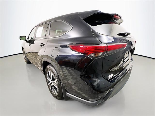 used 2023 Toyota Highlander car, priced at $36,683