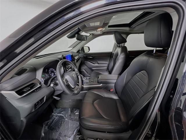 used 2023 Toyota Highlander car, priced at $36,683