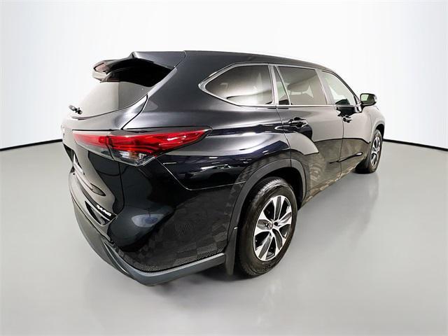 used 2023 Toyota Highlander car, priced at $36,683