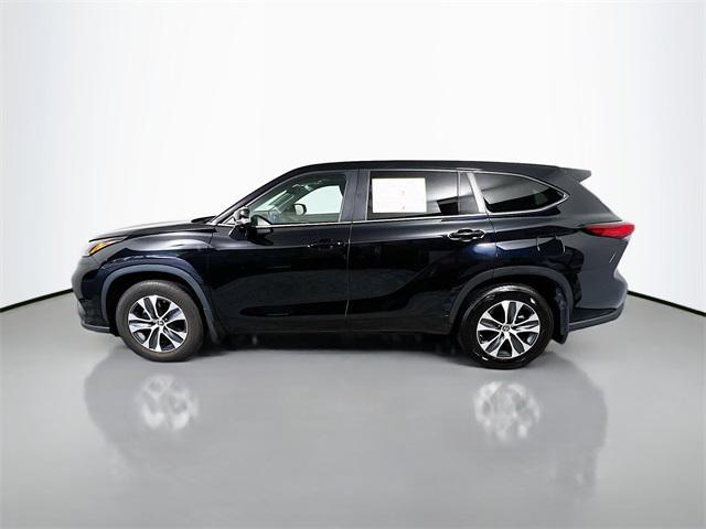 used 2023 Toyota Highlander car, priced at $36,683