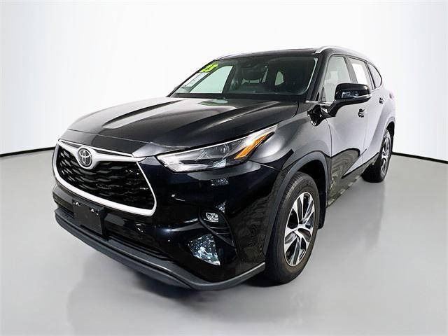 used 2023 Toyota Highlander car, priced at $36,683