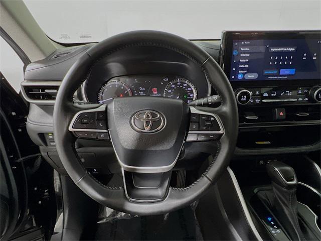 used 2023 Toyota Highlander car, priced at $34,706