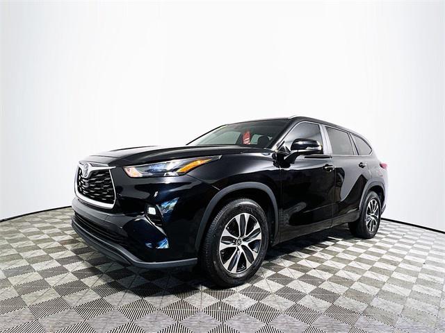 used 2023 Toyota Highlander car, priced at $34,706