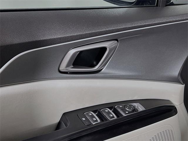 used 2023 Kia Carnival car, priced at $24,347