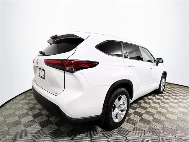 used 2023 Toyota Highlander car, priced at $28,794