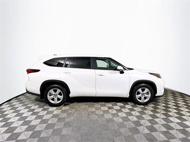 used 2023 Toyota Highlander car, priced at $28,794