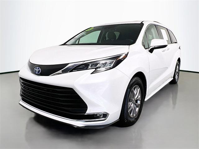 used 2023 Toyota Sienna car, priced at $44,227