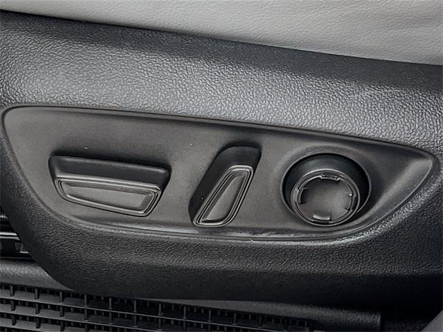 used 2023 Toyota Sienna car, priced at $44,227