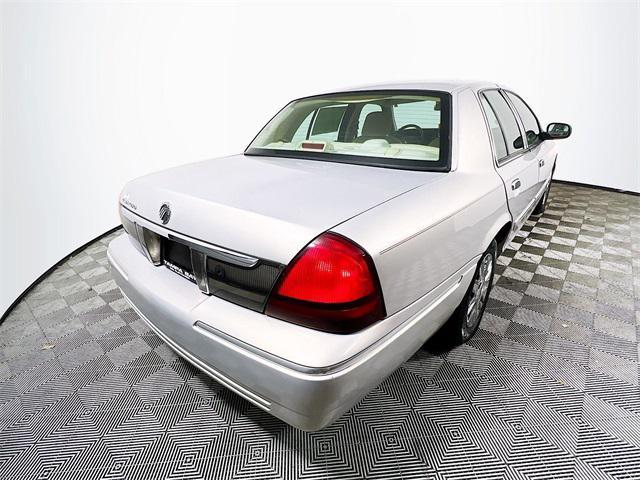 used 2007 Mercury Grand Marquis car, priced at $7,638