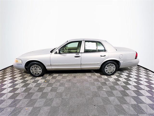 used 2007 Mercury Grand Marquis car, priced at $7,638