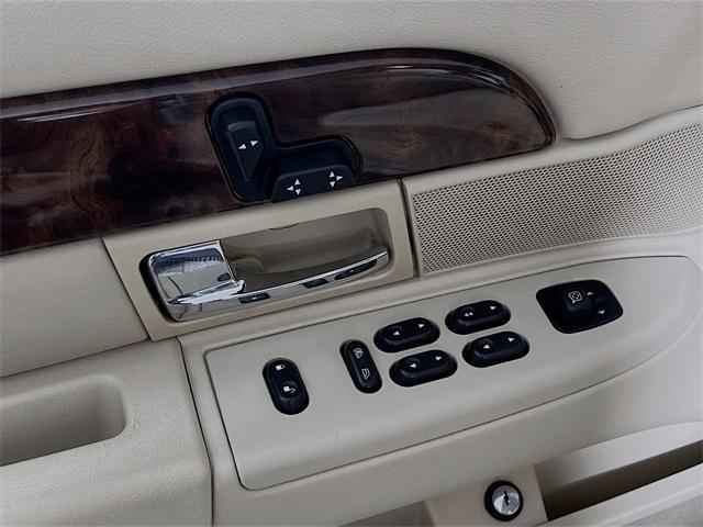 used 2007 Mercury Grand Marquis car, priced at $7,638