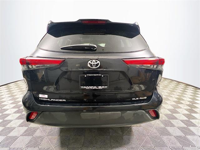 used 2021 Toyota Highlander car, priced at $31,368