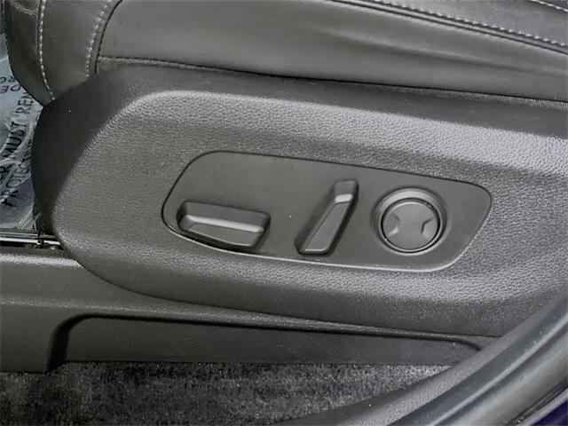 used 2023 Kia Carnival car, priced at $28,770