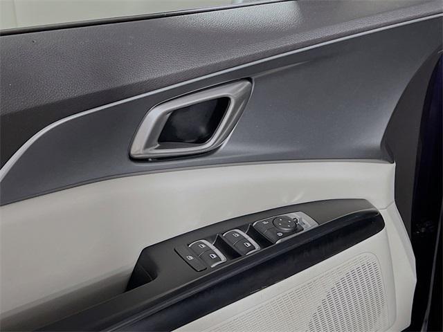 used 2023 Kia Carnival car, priced at $28,770