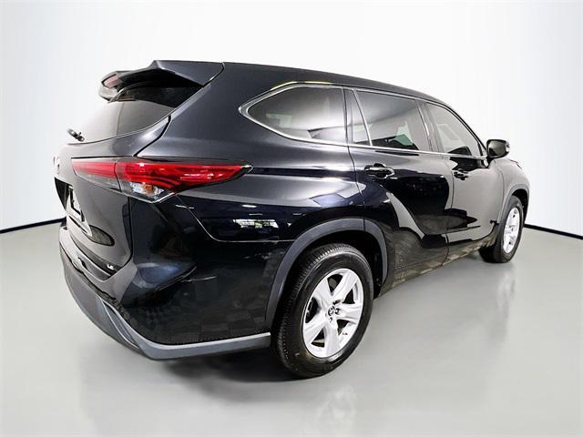 used 2022 Toyota Highlander car, priced at $27,101