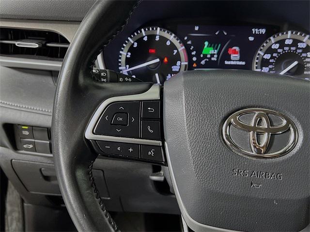 used 2022 Toyota Highlander car, priced at $31,982