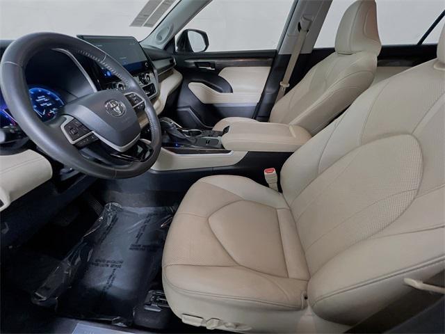 used 2023 Toyota Highlander car, priced at $39,431