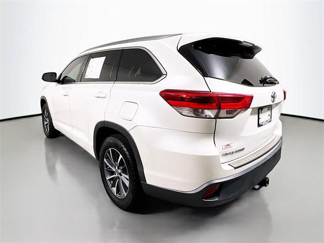 used 2018 Toyota Highlander car, priced at $22,407
