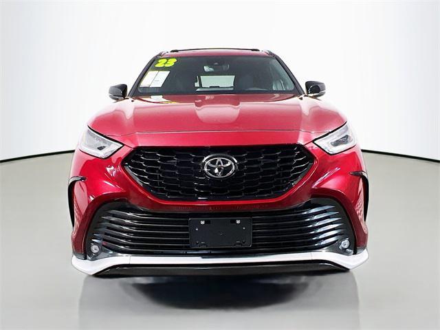 used 2023 Toyota Highlander car, priced at $38,469