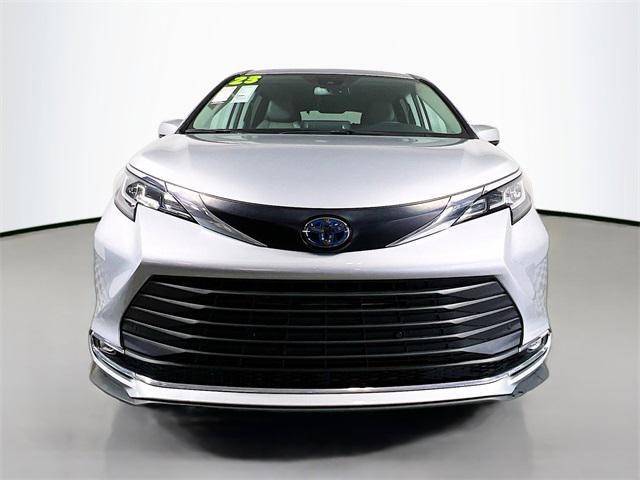 used 2023 Toyota Sienna car, priced at $41,032