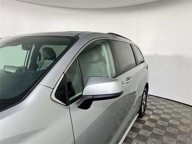 used 2023 Toyota Sienna car, priced at $41,032