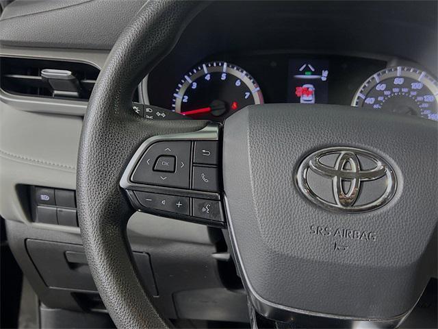 used 2021 Toyota Highlander car, priced at $25,486