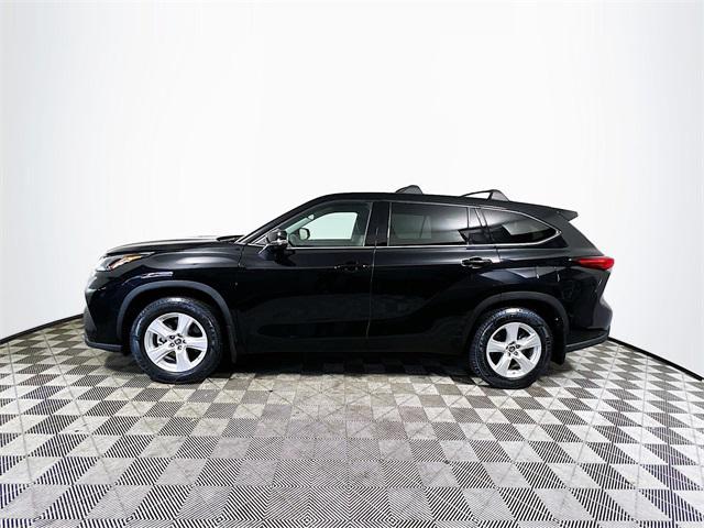 used 2021 Toyota Highlander car, priced at $25,486