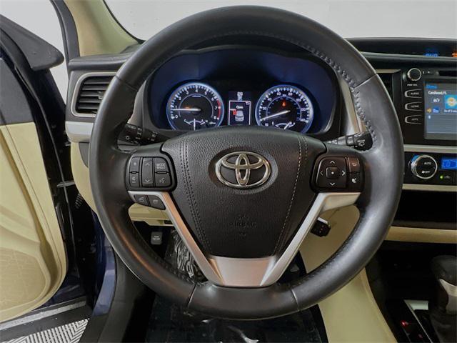 used 2016 Toyota Highlander car, priced at $20,214