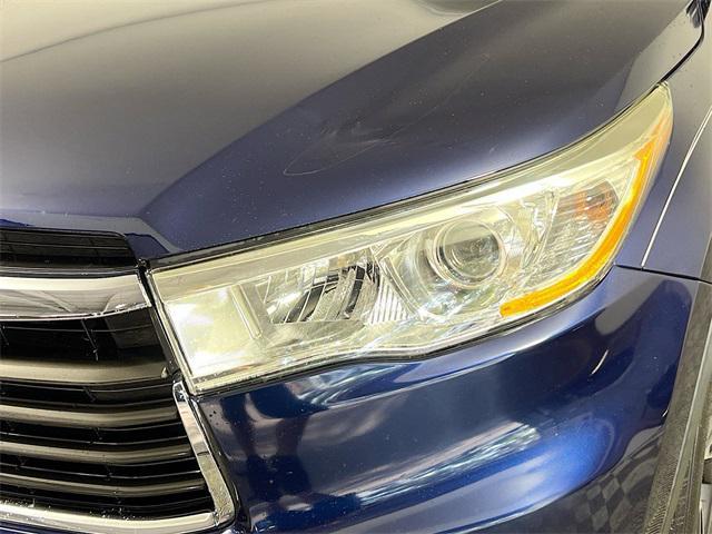 used 2016 Toyota Highlander car, priced at $20,214
