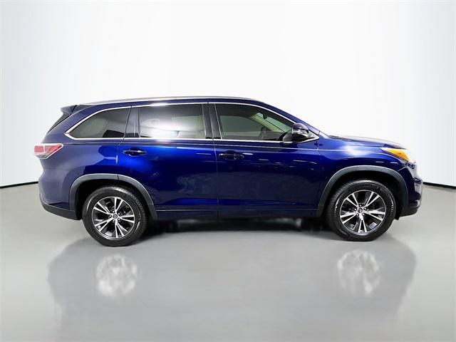 used 2016 Toyota Highlander car, priced at $20,214