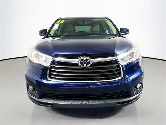 used 2016 Toyota Highlander car, priced at $20,214
