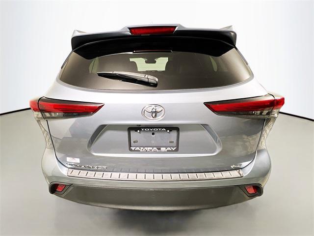 used 2022 Toyota Highlander car, priced at $30,608