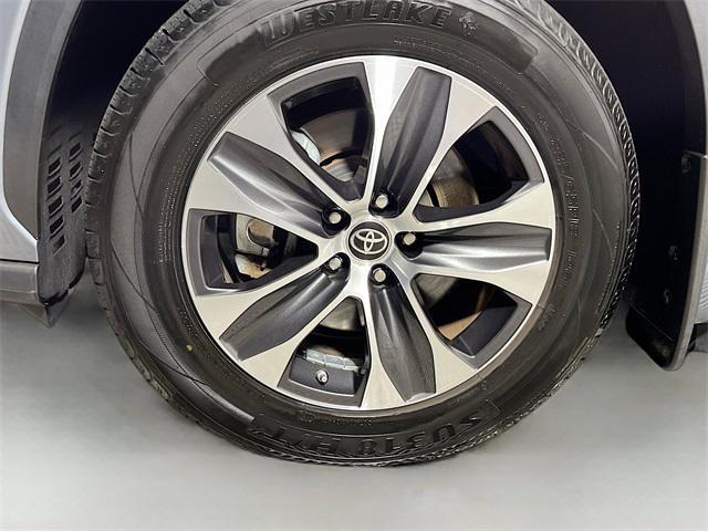used 2022 Toyota Highlander car, priced at $30,608