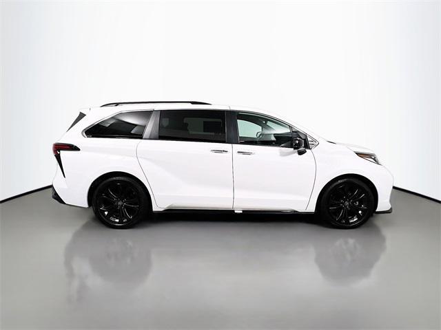 used 2023 Toyota Sienna car, priced at $45,519