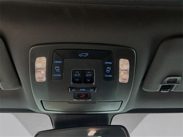 used 2023 Toyota Sienna car, priced at $45,519