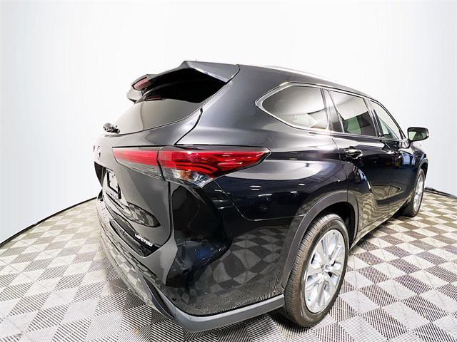 used 2023 Toyota Highlander car, priced at $32,295