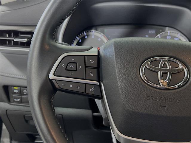 used 2023 Toyota Highlander car, priced at $33,983