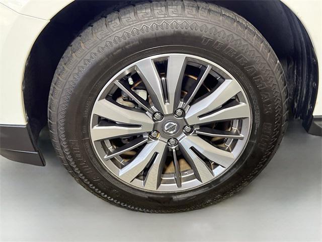 used 2020 Nissan Pathfinder car, priced at $16,313