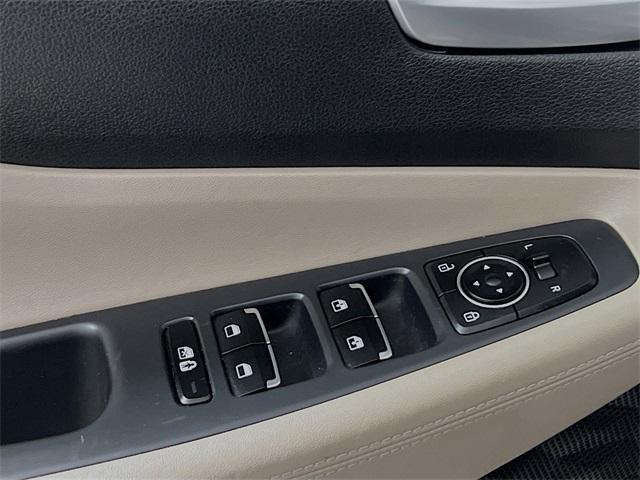 used 2022 Hyundai Santa Fe car, priced at $21,289