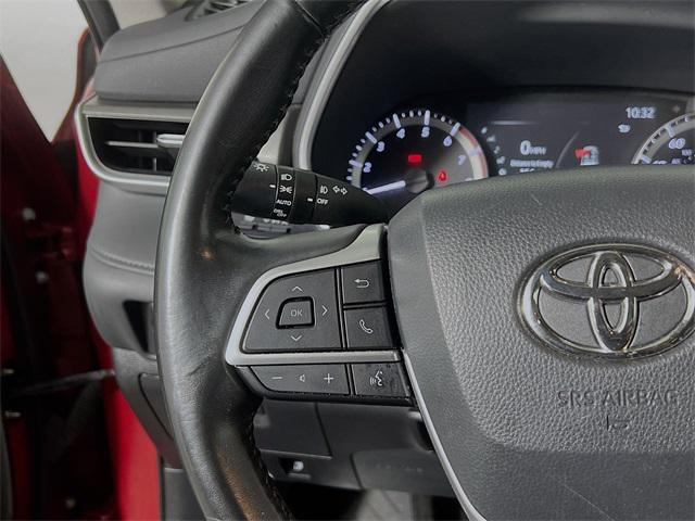 used 2023 Toyota Highlander car, priced at $31,753