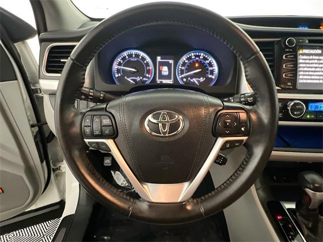 used 2019 Toyota Highlander car, priced at $27,231