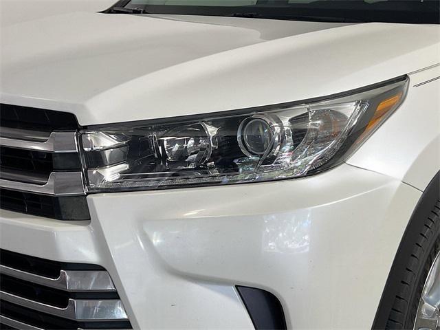 used 2019 Toyota Highlander car, priced at $27,231