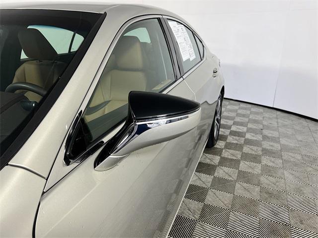 used 2021 Lexus ES 350 car, priced at $32,755