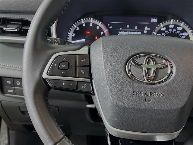 used 2024 Toyota Highlander car, priced at $42,959