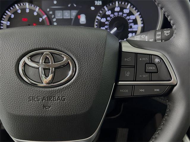 new 2025 Toyota Highlander car, priced at $52,691